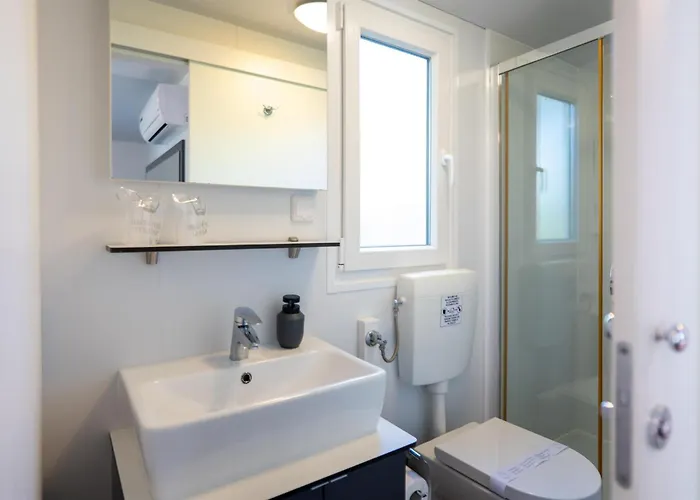 Camping 2 Bedroom Cozy Stacaravan In Obrovac